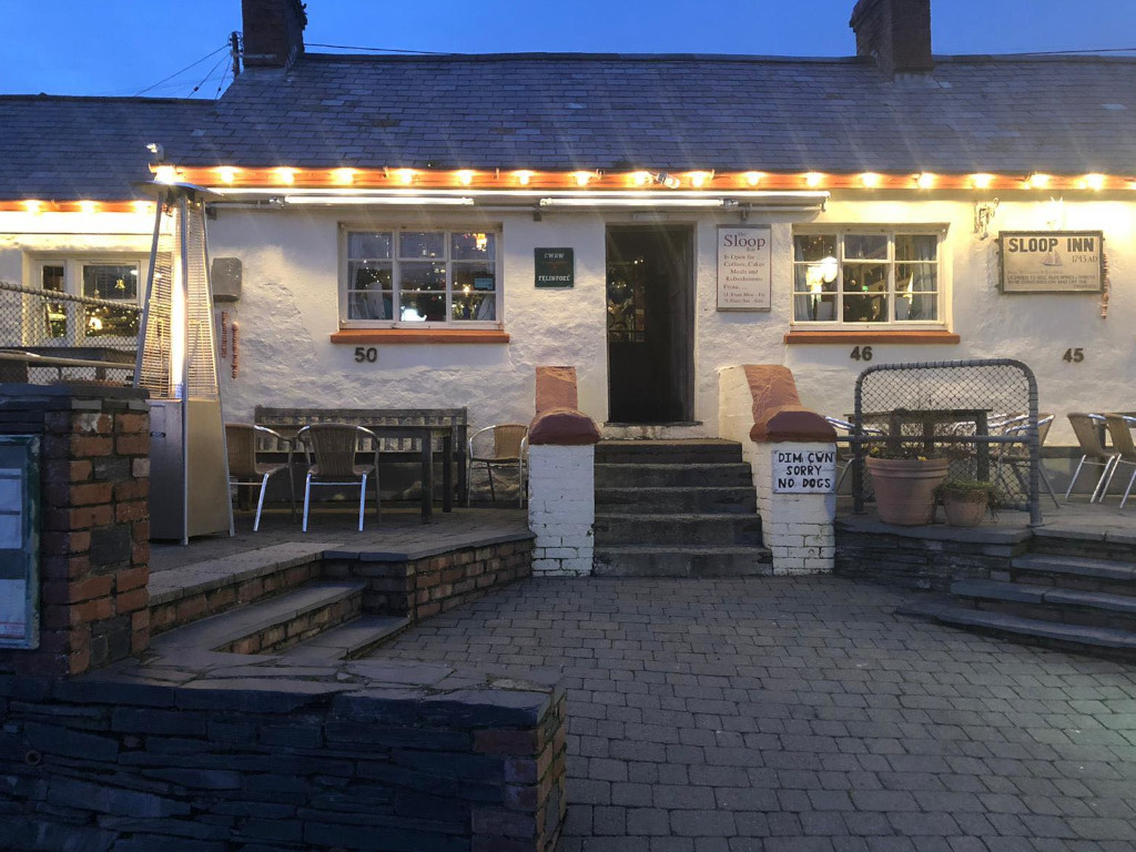 Sloop Inn Camera Food, Drink and Dining Out – Wyncliffe Hideaway
